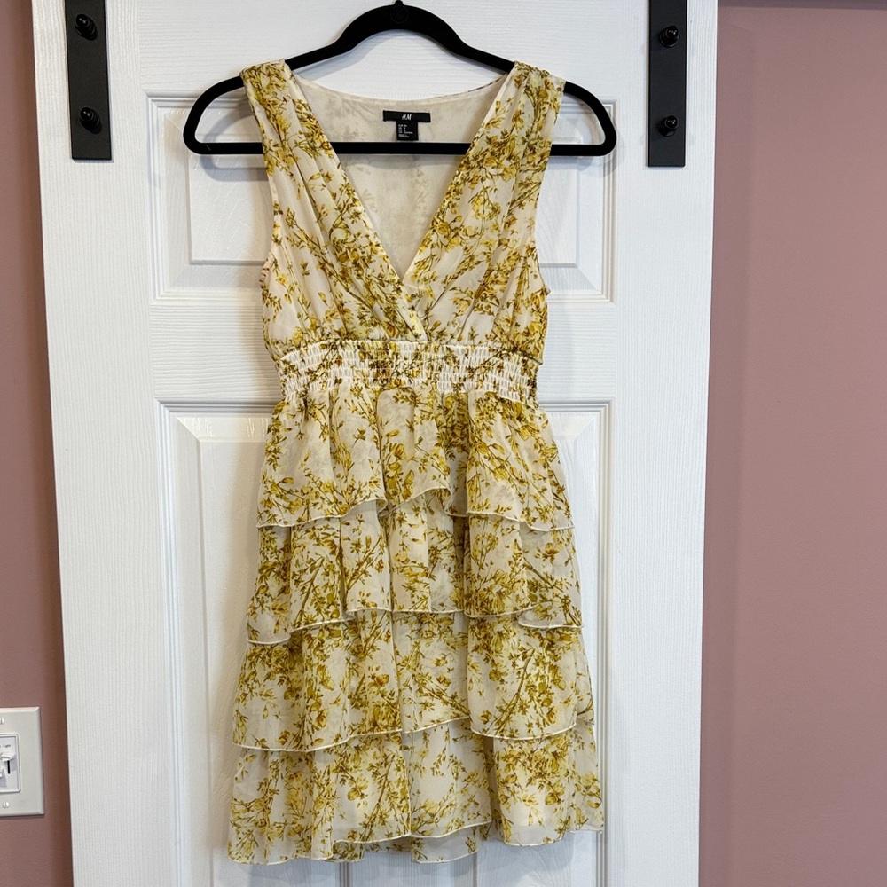 H&M Yellow Floral Above Knee Length Dress